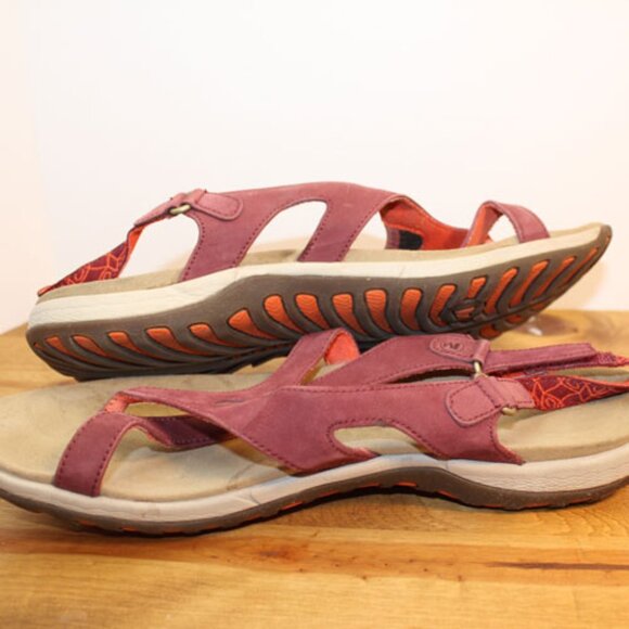Merrell Burgundy Red Toe hold Sandals size 11 - Picture 1 of 7